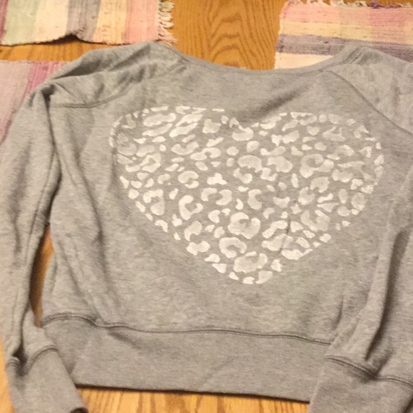 Victoria Secret Pink crew sweatshirt ♥️cheetah S - Picture 2 of 4